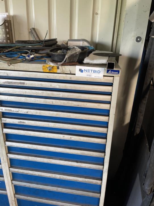 Máquinas para trabalhar metais e outras máquinas de um fornecedor do sector automóvel-1